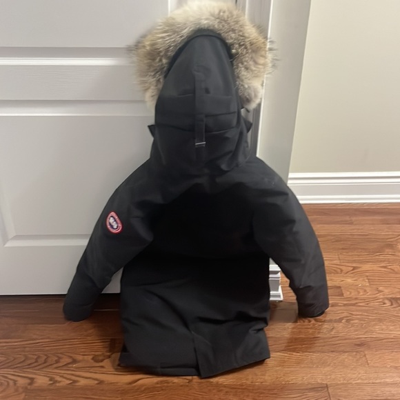 Black. Canada Goose 🔥🔥XS. Parka. - Picture 4 of 8